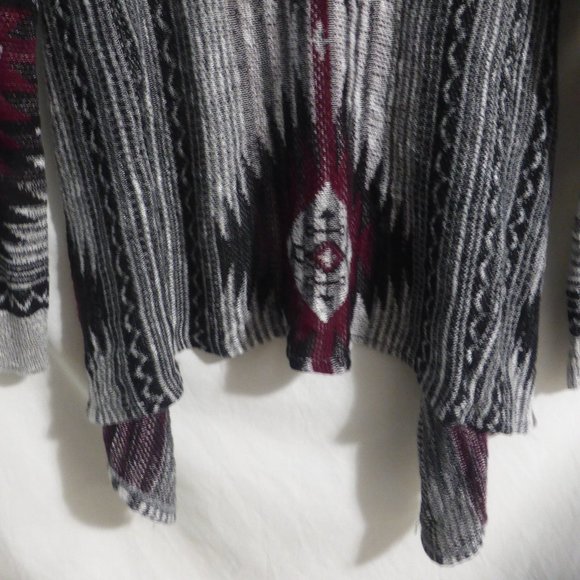 CLOSET SPACE, size medium, aztec design, open front long sleeve cardigan, BNWOT - Picture 14 of 15